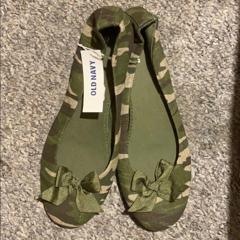 Camouflage Flats